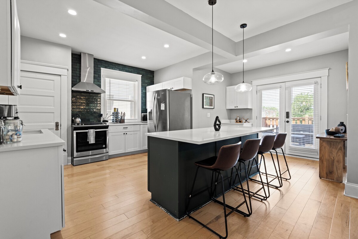 Streetcar Central - Hyde Park Home in the Heart of Kansas City