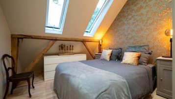 1 slaapkamer, een strijkplank/strijkijzer, wifi, beddengoed