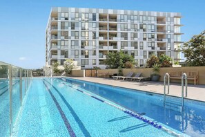 Pool - Top Floor 2BR • Pool, Gym, Parking | Airport, City (Wolli Creek)