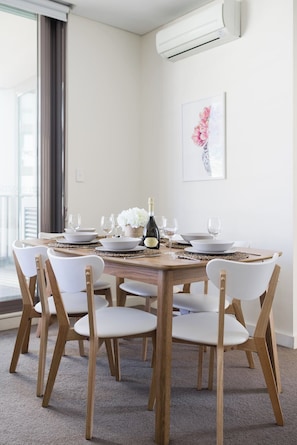 Dining - Top Floor 2BR • Pool, Gym, Parking | Airport, City (Wolli Creek)