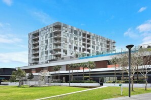 Exterior - Top Floor 2BR • Pool, Gym, Parking | Airport, City (Wolli Creek)