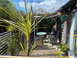 Cottage | Terrace/patio - The Pheasant's Nest (Malvern)