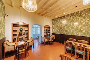 Living area - Sarada Mandiram A Heritage Hotel (Kanayannur)