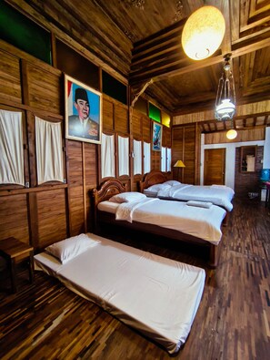 Classic Villa, Courtyard View | 1 bedroom, desk, laptop workspace, free WiFi