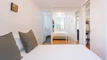 1 bedroom, iron/ironing board, travel cot, free WiFi