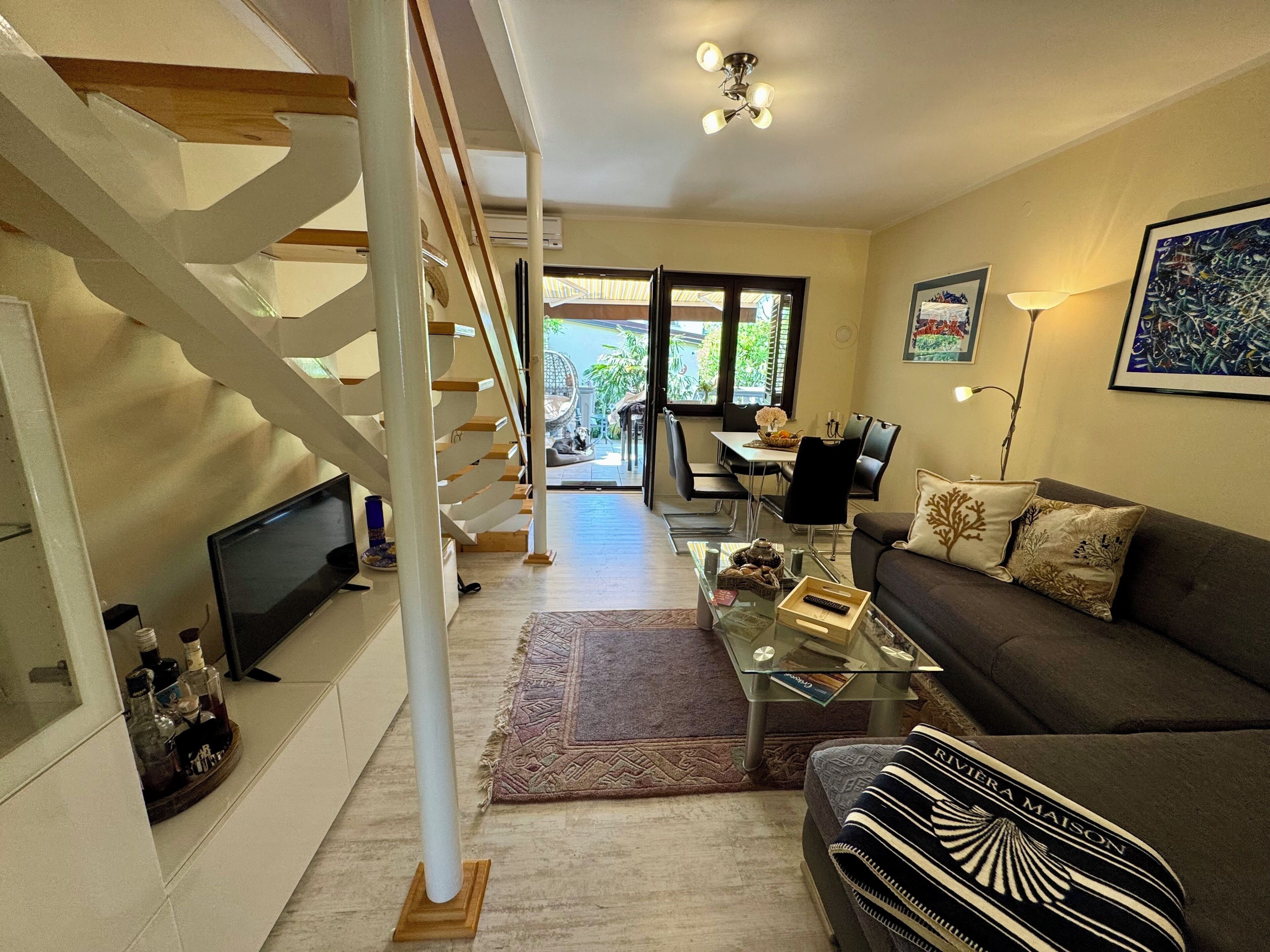 المنشأة من الداخل