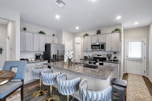 Fridge, microwave, oven, stovetop - Stylish Hot Tub Retreat | BBQ Yard Games WiFi Pets (Converse)