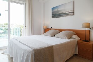 1 soverom, strykejern/-brett, wi-fi (inkludert) og sengetøy