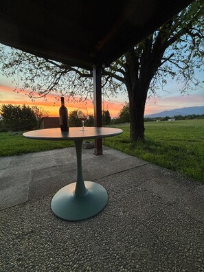 Outdoor dining - At Di Toni's house, for families and groups (Castiglion Ubertini)