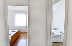 2 habitaciones, tabla de planchar con plancha y wifi