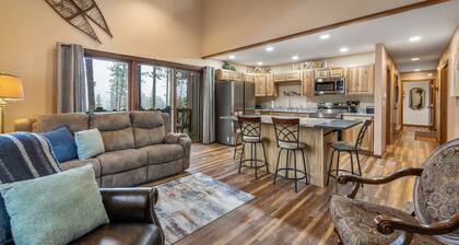 Deer Mountain Cabin Getaway