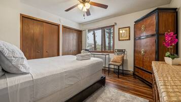 3 chambres, fer et planche à repasser, lit parapluie, Wi-Fi gratuit