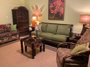 Signature Condo, 1 King Bed with Sofa bed, Non Smoking | Living room | 55-inch Smart TV with digital channels - 2521 ALOHA King Bed with Sleeper Sofa (Galveston)