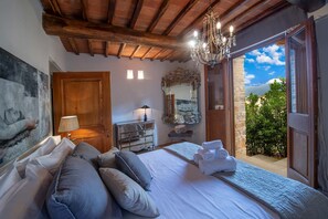 7 Schlafzimmer, Bügeleisen/Bügelbrett, Reisekinderbett, kostenloses WLAN