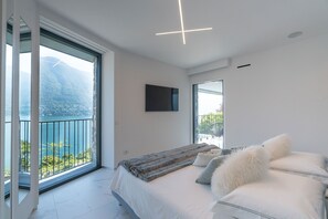 5 habitaciones, tabla de planchar con plancha y cuna de viaje 