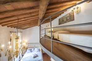 15 chambres, fer et planche à repasser, lit parapluie, Wi-Fi gratuit