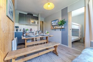 Exclusive Apartment, Balcony, Mountain View | Private kitchen | Toaster, coffee grinder, cleaning supplies - The Joker (Les Belleville)