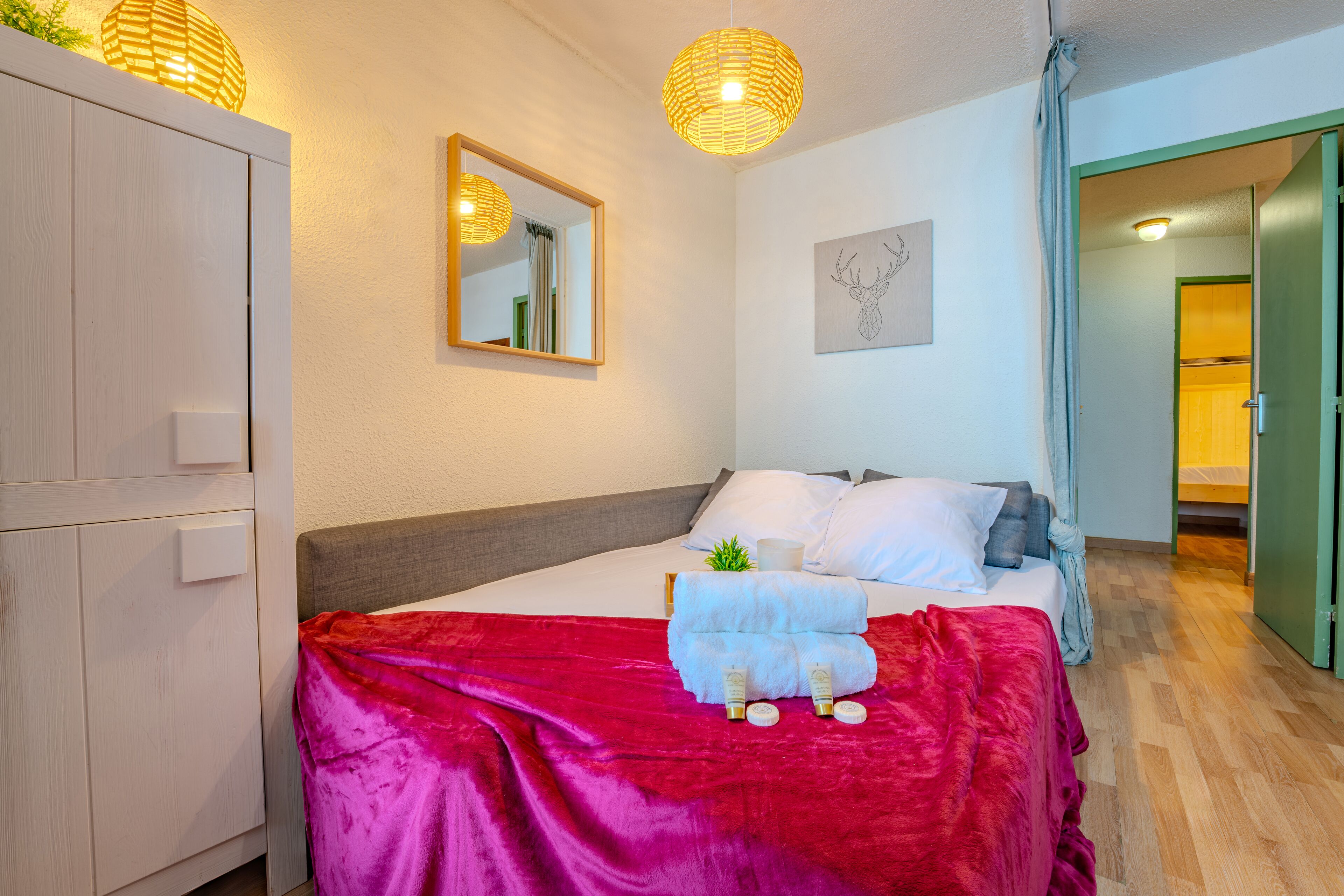 Luxury Apartment, Balcony, Mountain View | 2 bedrooms, free WiFi