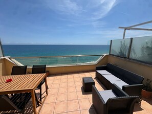 Outdoor dining - Waves and sky near Barcelona (Montgat)