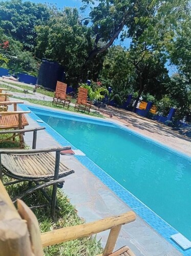 One-Bedroom Hideaway – A Cozy Retreat Within Walking Distance to Kilifi Beach