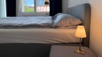 1 habitación, tabla de planchar con plancha, wifi gratis y ropa de cama