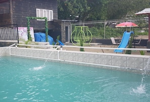3 outdoor pools