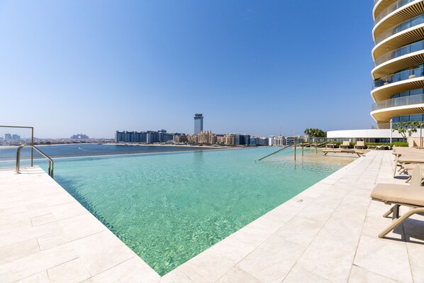 2 bedrooms - Coastal Living w Uninterrupted Sea Palm Views (Dubai)