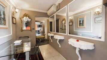 Classic Duplex, Balcony, City View | Living area