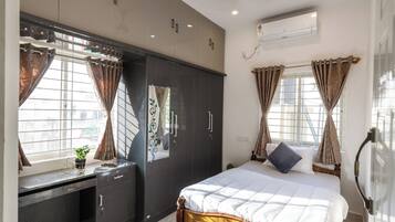 Apartment (2 Bedrooms) | Bahagian dalam