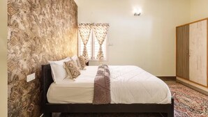 Villa (1 Bedroom) | 3 habitaciones y espacio para trabajar con laptop 