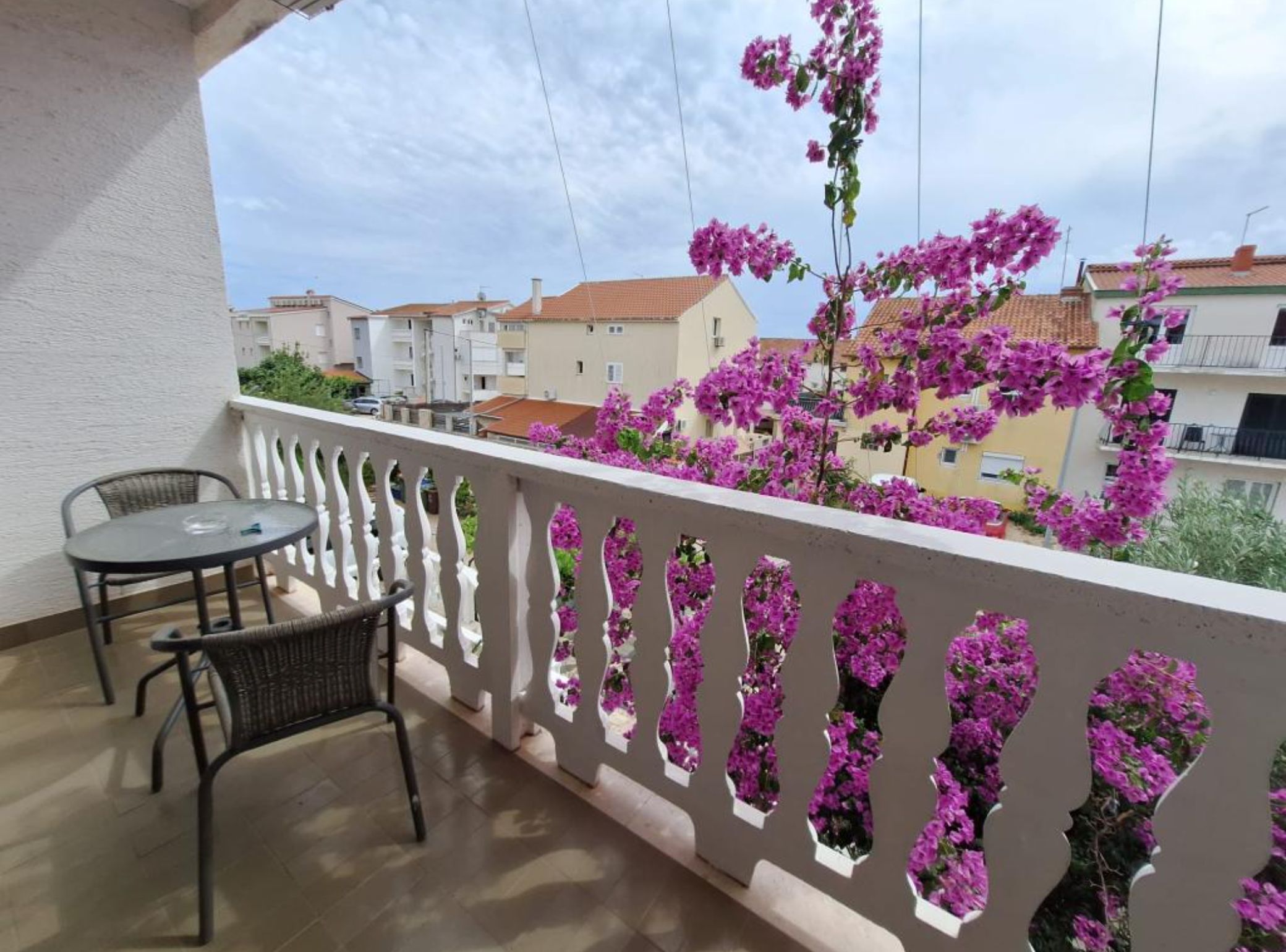 Apartment (One Bedroom Apartment with Balcony(2)) | Balcony
