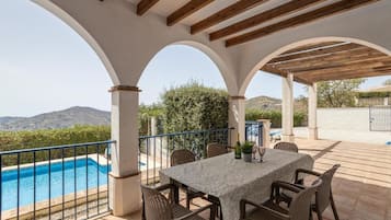 Villa | Tempat makan luar