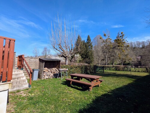 Cottage by the Creuse River with Private Garden