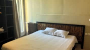 Deluxe Double Room, Courtyard View | Desk, free WiFi