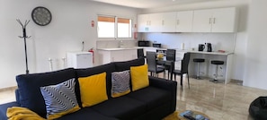 Smart TV - The Infinite (Ribeira Grande)