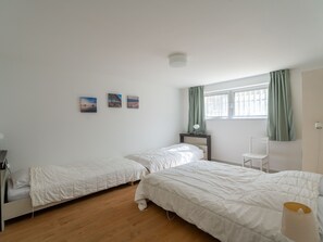 5 chambres, accès au Wi-Fi (inclus)