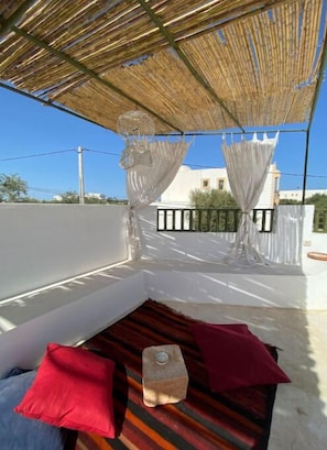 Property grounds - Cosy studio (El May)