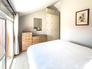3 quartos, Wi-Fi de cortesia, roupa de cama