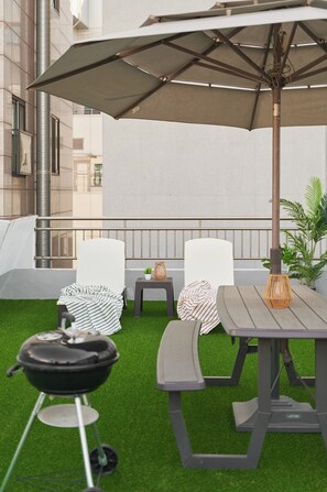 Quarto casal (non-Korean nationals only) | Terraço/pátio