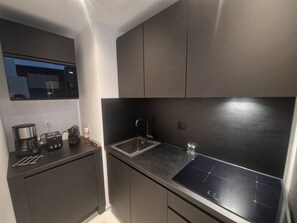 Microwave, coffee/tea maker, toaster