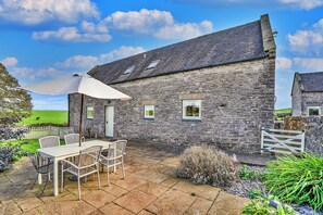 Cottage | Garden - Holiday Home in Ashbourne Near Dovedale Trails (Ashbourne)