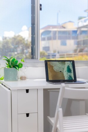 Apartment | 1 bedroom, desk - Cozy Beachfront Studio With Aircon (Sydney)