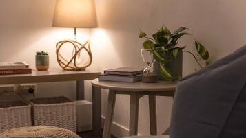 Apartment | 1 bilik tidur, meja