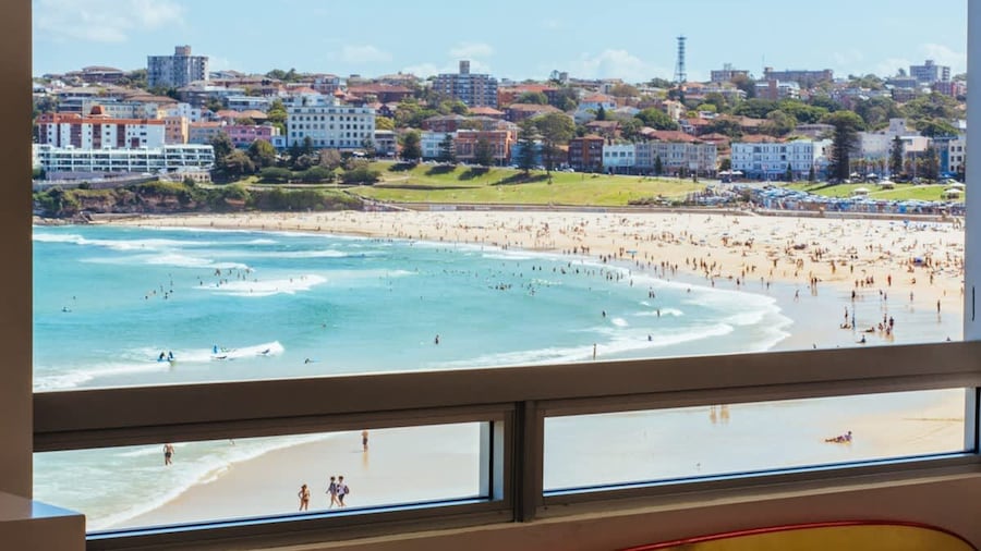 Ocean View Luxury 3 Bedroom Home With Balcony