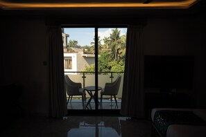 Habitación doble superior, vista a la ciudad | Escritorio, espacio para trabajar con laptop y insonorización 