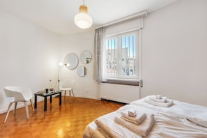 標準公寓, 多間臥室 (The Arco Round House) | 2 間睡房、免費 Wi-Fi、床單