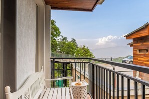 Terrace/patio -  Shukrana - 4BHK Luxury Retreat Near Mall Road in Mussoorie (Mussoorie)