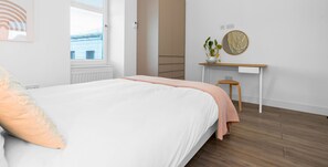 1 bedroom, iron/ironing board, WiFi, bed sheets - The Kepties 3 - Luxurious Serviced Apartment, Private Garden, Free Parking (Arbroath)