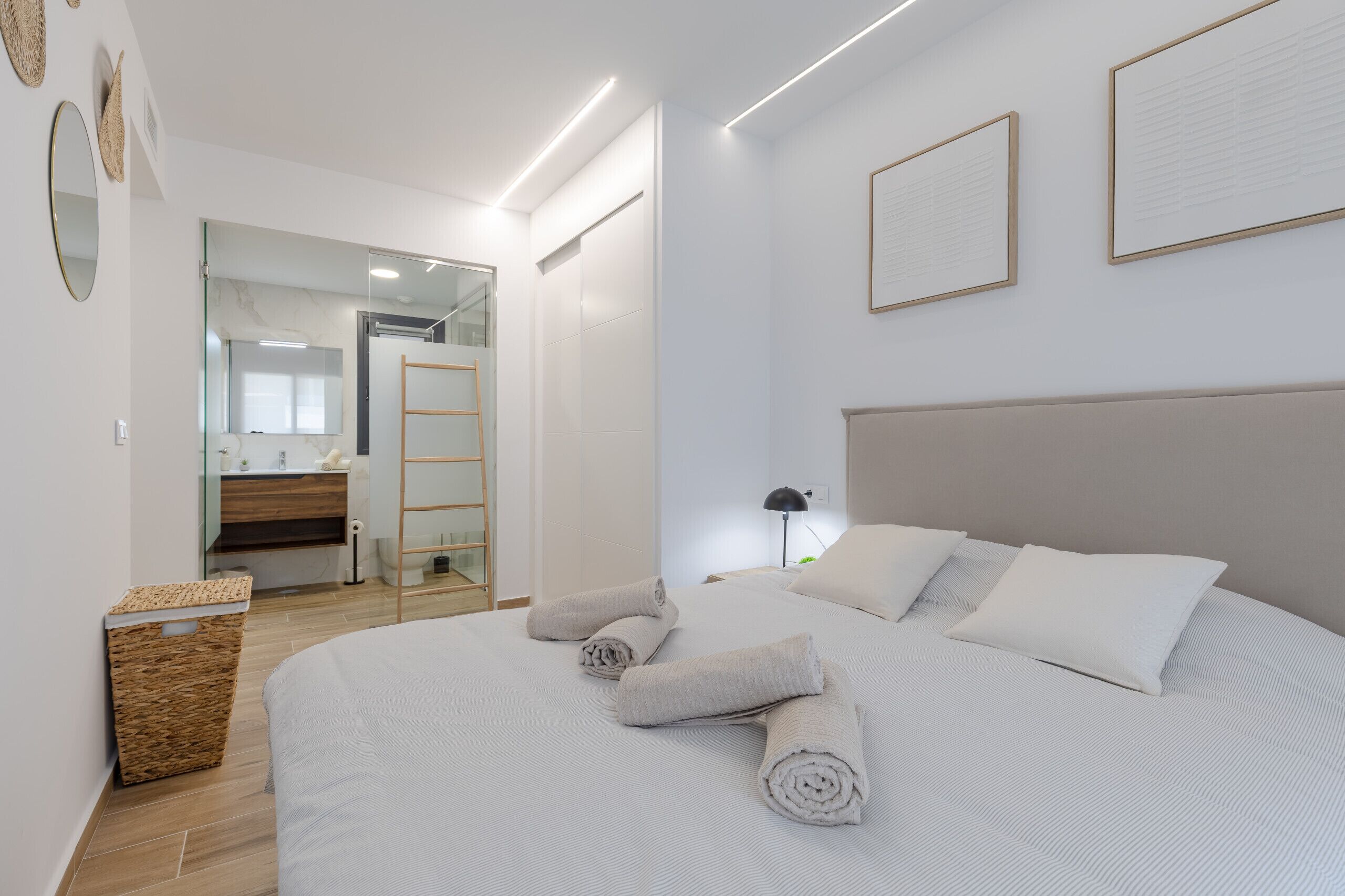 2 quartos, cofres nos quartos, Wi-Fi de cortesia, roupa de cama