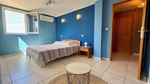 3 Schlafzimmer, Zimmersafe, Bügeleisen/Bügelbrett, Reisekinderbett